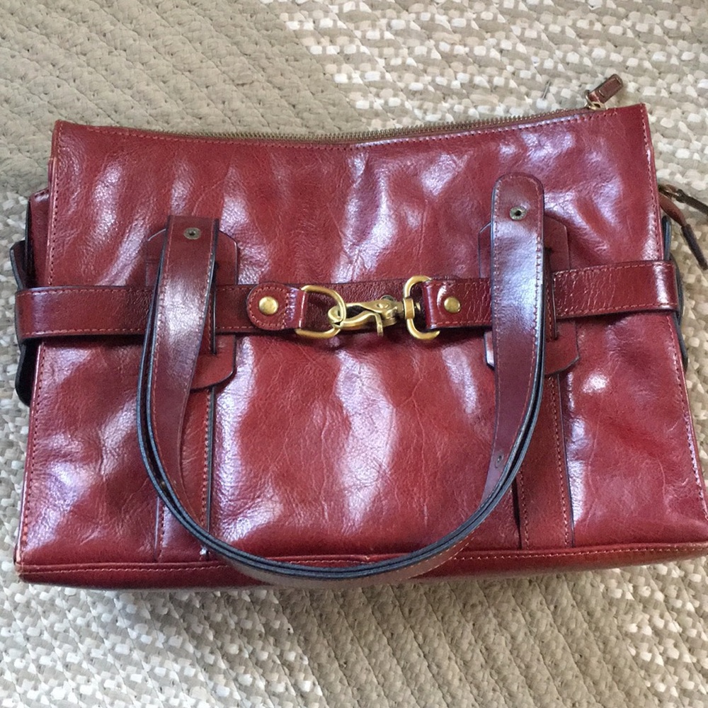 Kling patent leather shoulder bag